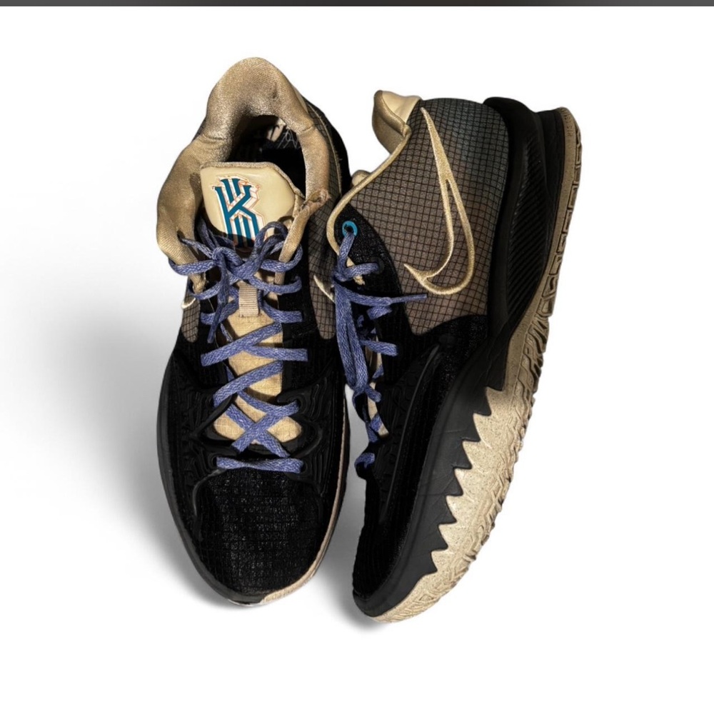 Nike Tan and Black Athletic Shoes